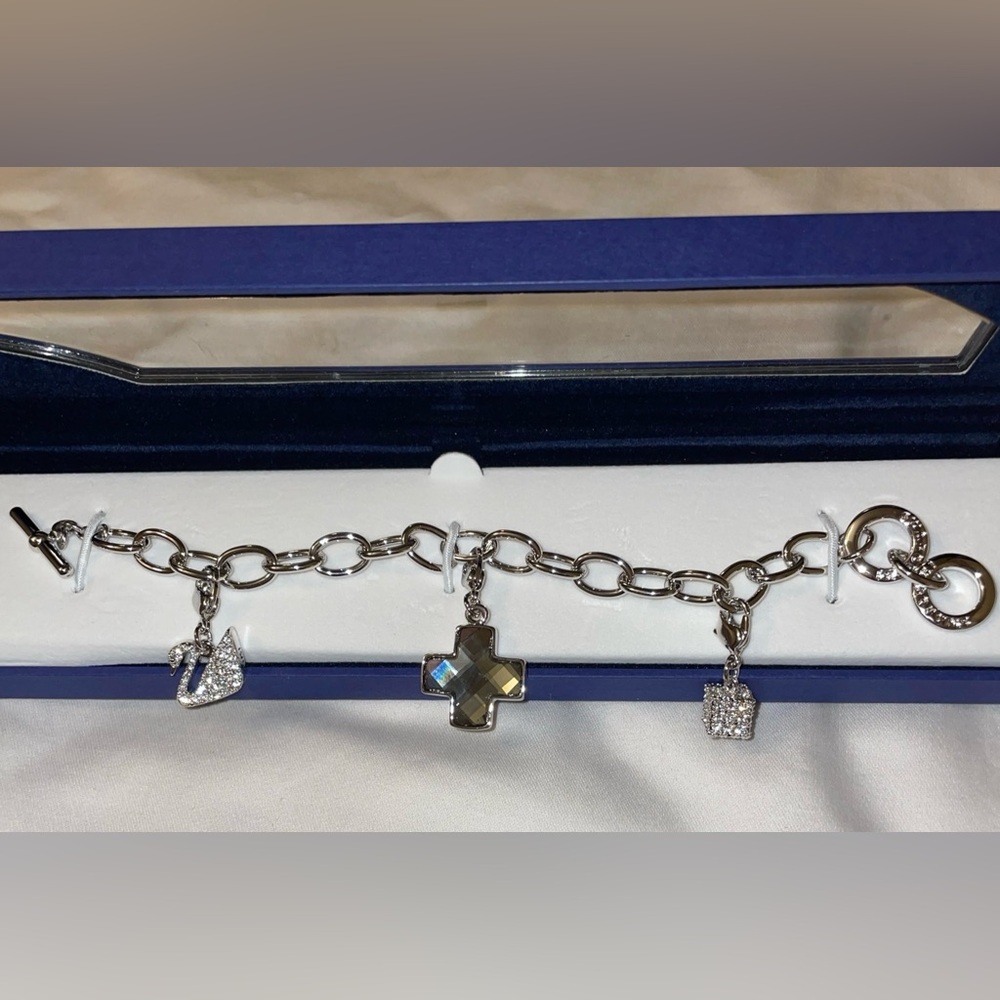 New NIB Swarovski DORINDA Charm Bracelet Rhodium Plated 8" VINTAGE Silver Tone